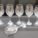 6pc wine glass set with gold rim