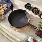 Cast frying iron pan