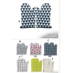 Oven gloves pair
