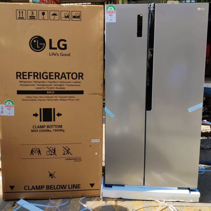 LG side by side fridge 519Litres - Image 1