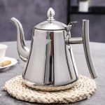Steel kettle with infuser