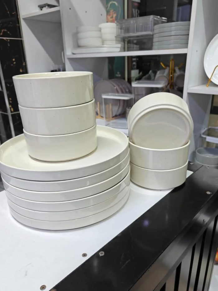12pc bowl and plate set - Image 1
