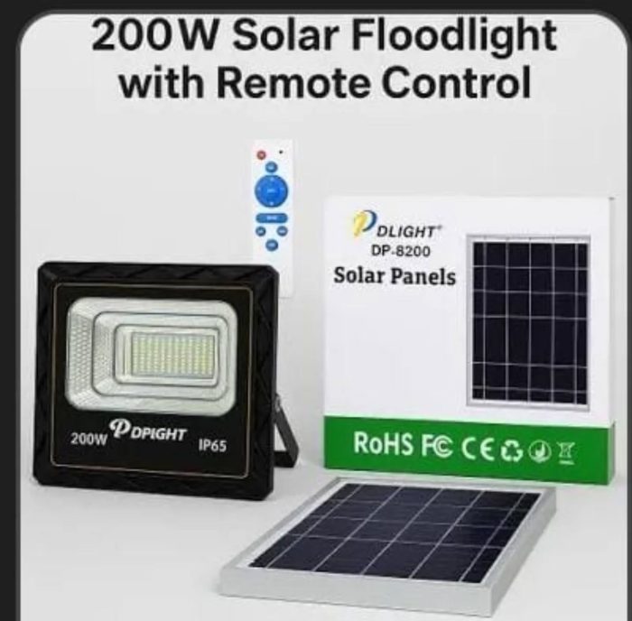 Solar flood light 200watts - Image 1