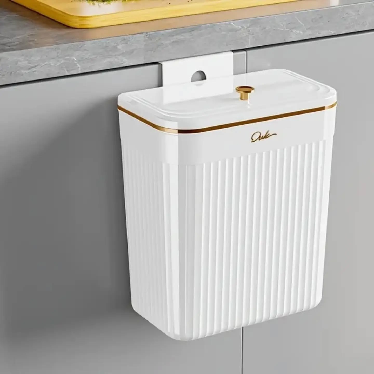 731442555_18478727515099265_3585691430094490873_n Wall mounted dustbin - Image 1