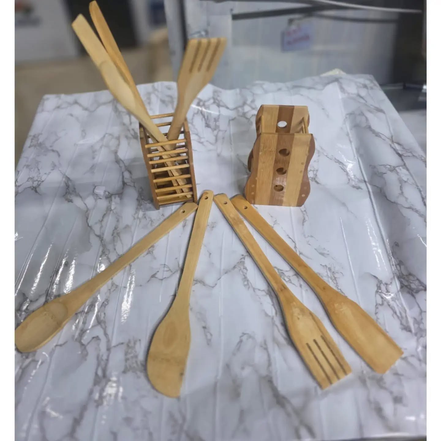 732310253_1493081272055128_5157403148504927076_n Wooden cooking tool set with holder - Image 1