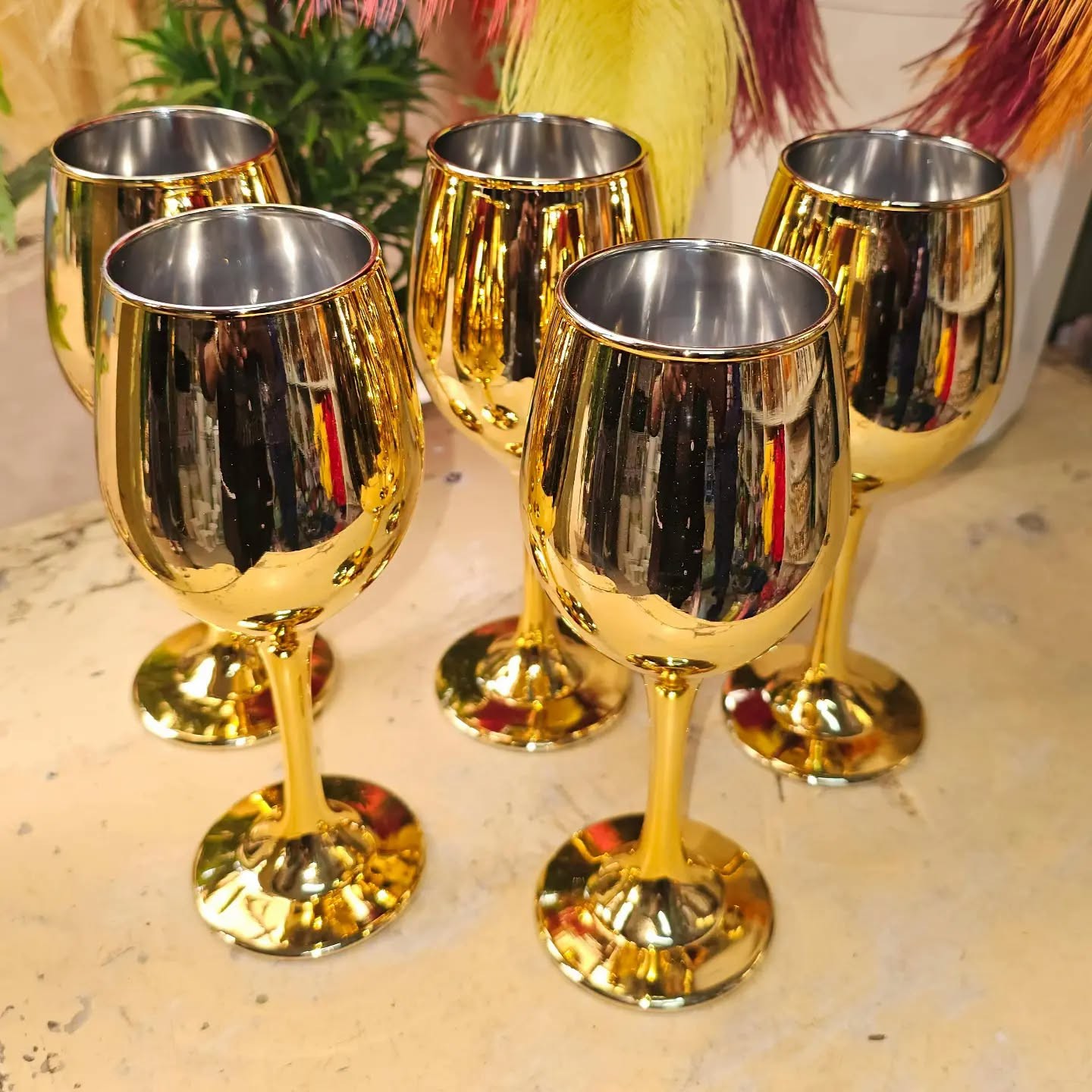 785146498_1009389075467680_9063059921502138956_n 6pc golden wine glass set - Image 1