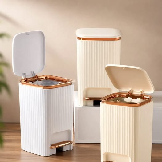 731808583_2032212570720560_4375770775923781744_n Pedal dustbin 15 litres - Image 1