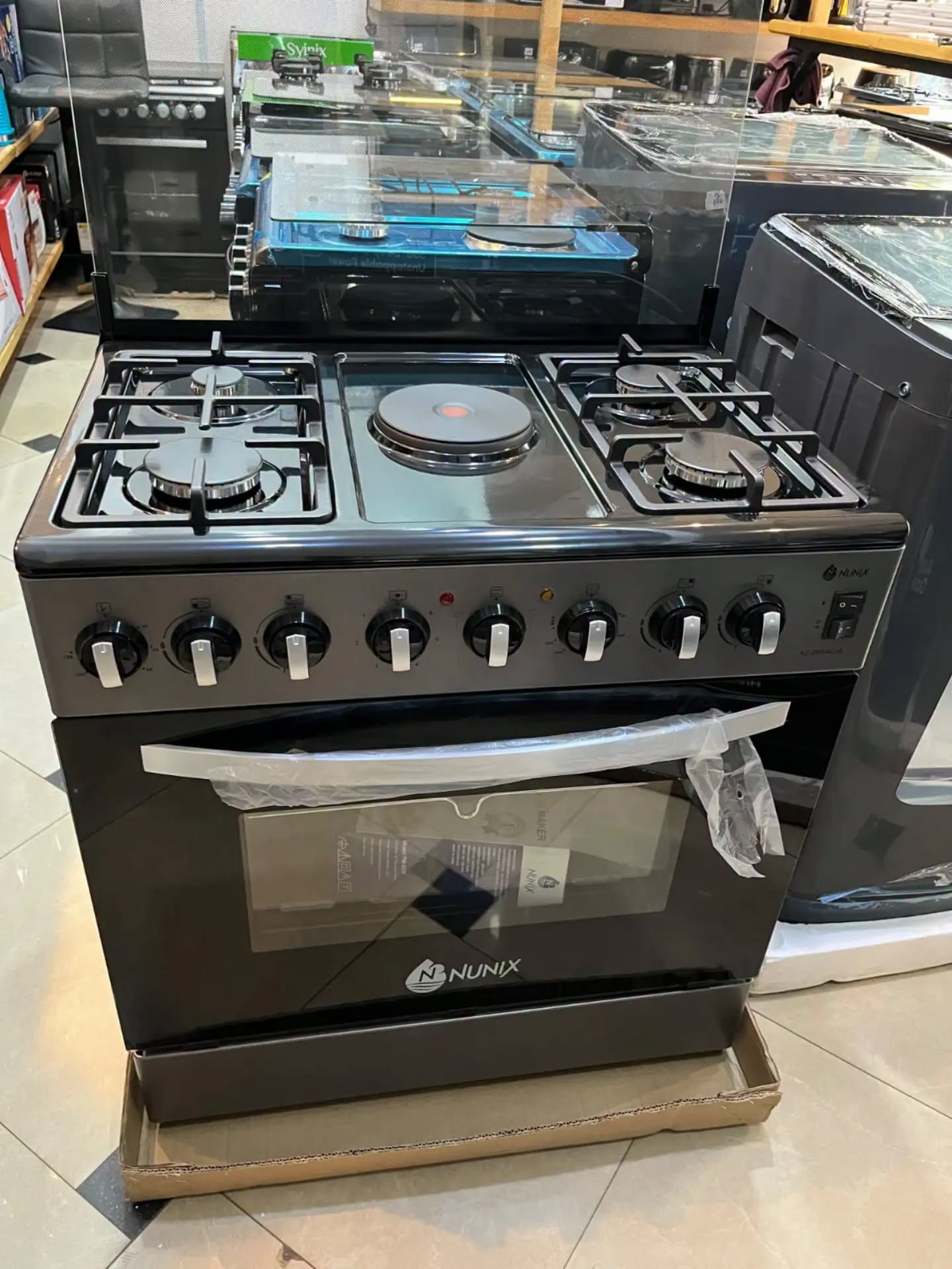 837011895_1657242602591640_2553411939185402068_n Nunix 4+1 standing cooker - Image 1