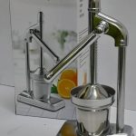 Heavy duty manual juicer