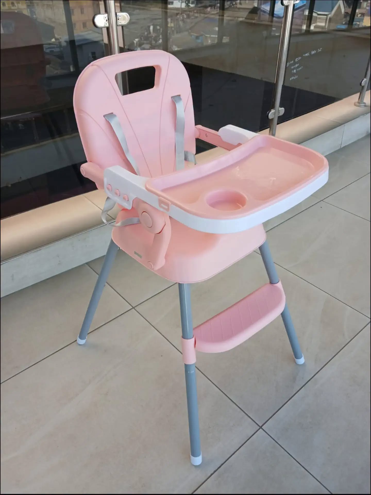 865216484_1108412725355882_6688144996710383647_n Baby Feeding ChairĀ - Image 1